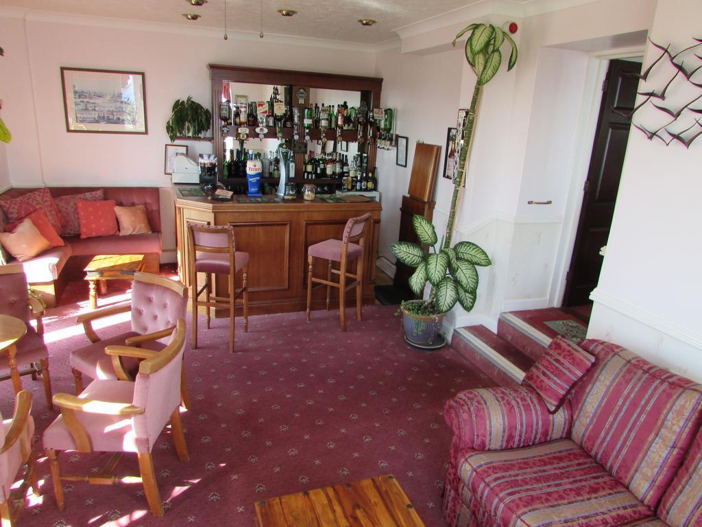 Fieldhead Hotel & Horizons Restaurant Saltash Buitenkant foto
